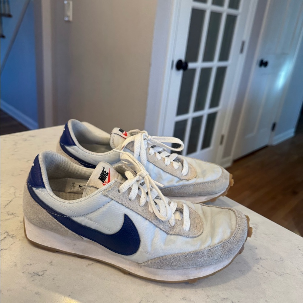 Women Nike sneakers